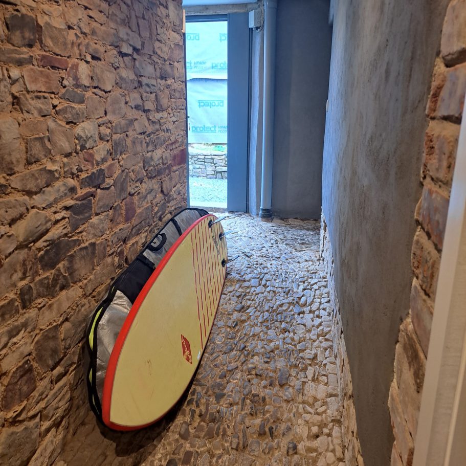 Cobbled entrance The cobbled floor